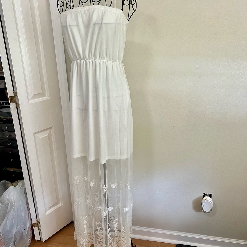 Almost Famous White Ivory Sheer Lace Womens Boho Sleeveless Maxi Dress Size M